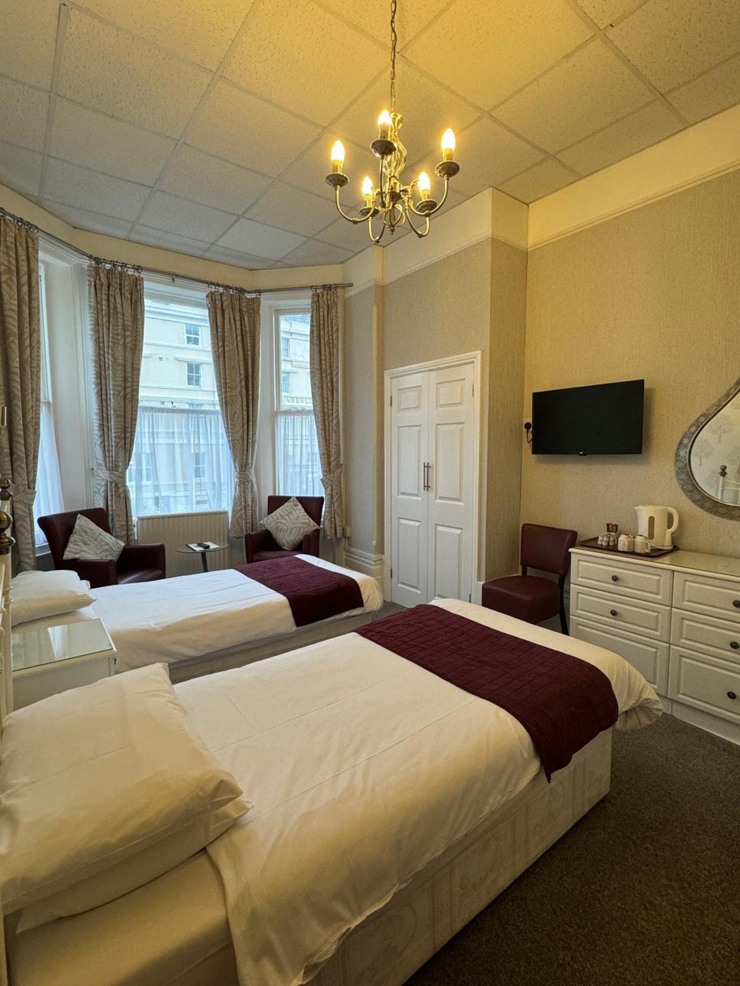 Haddon Hall Hotel 이스트본 객실 사진