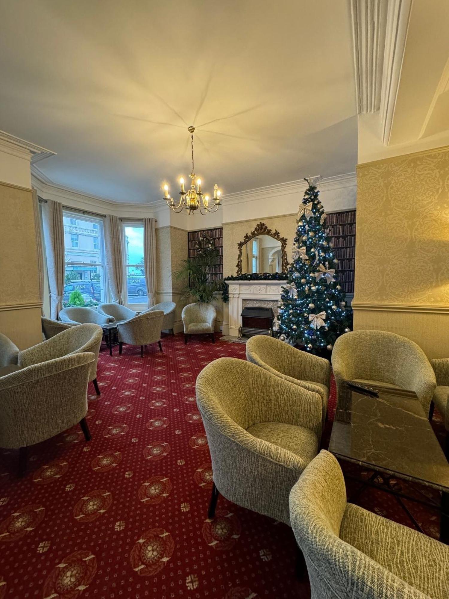 Haddon Hall Hotel 이스트본 외부 사진