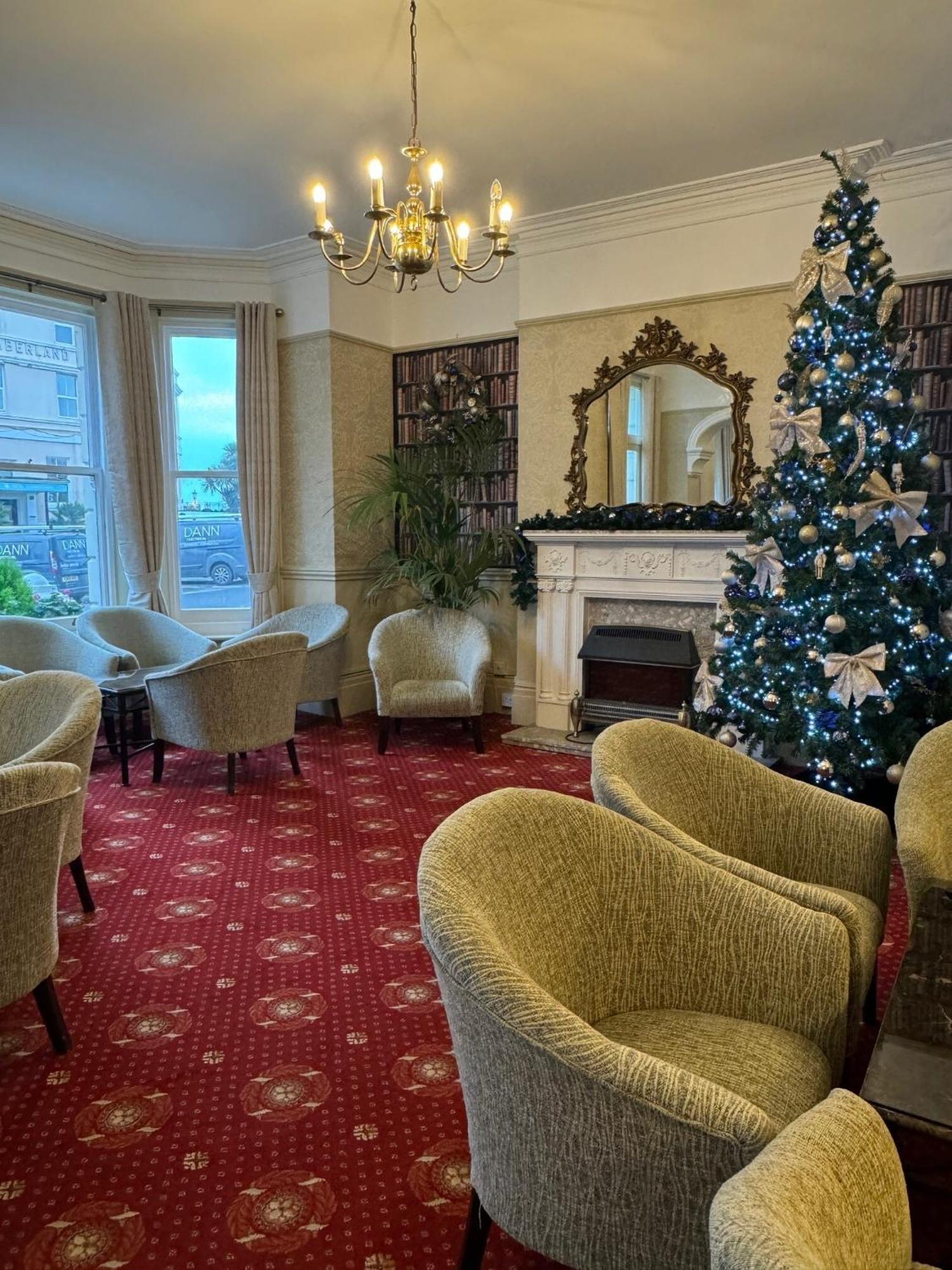 Haddon Hall Hotel 이스트본 외부 사진