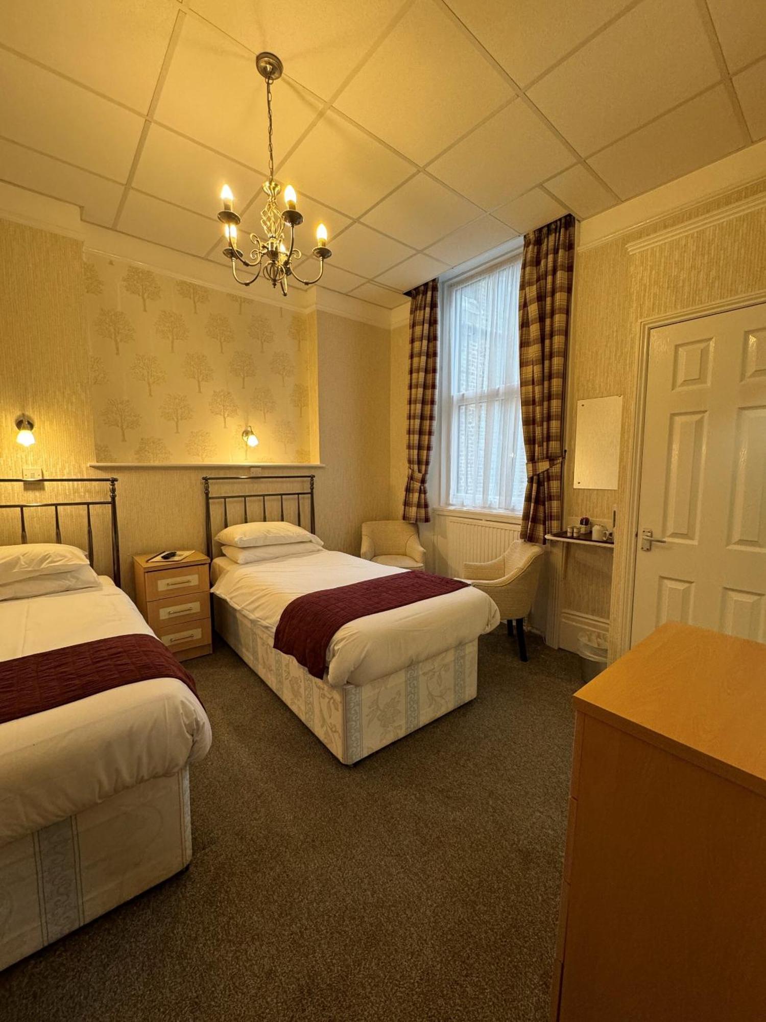 Haddon Hall Hotel 이스트본 객실 사진