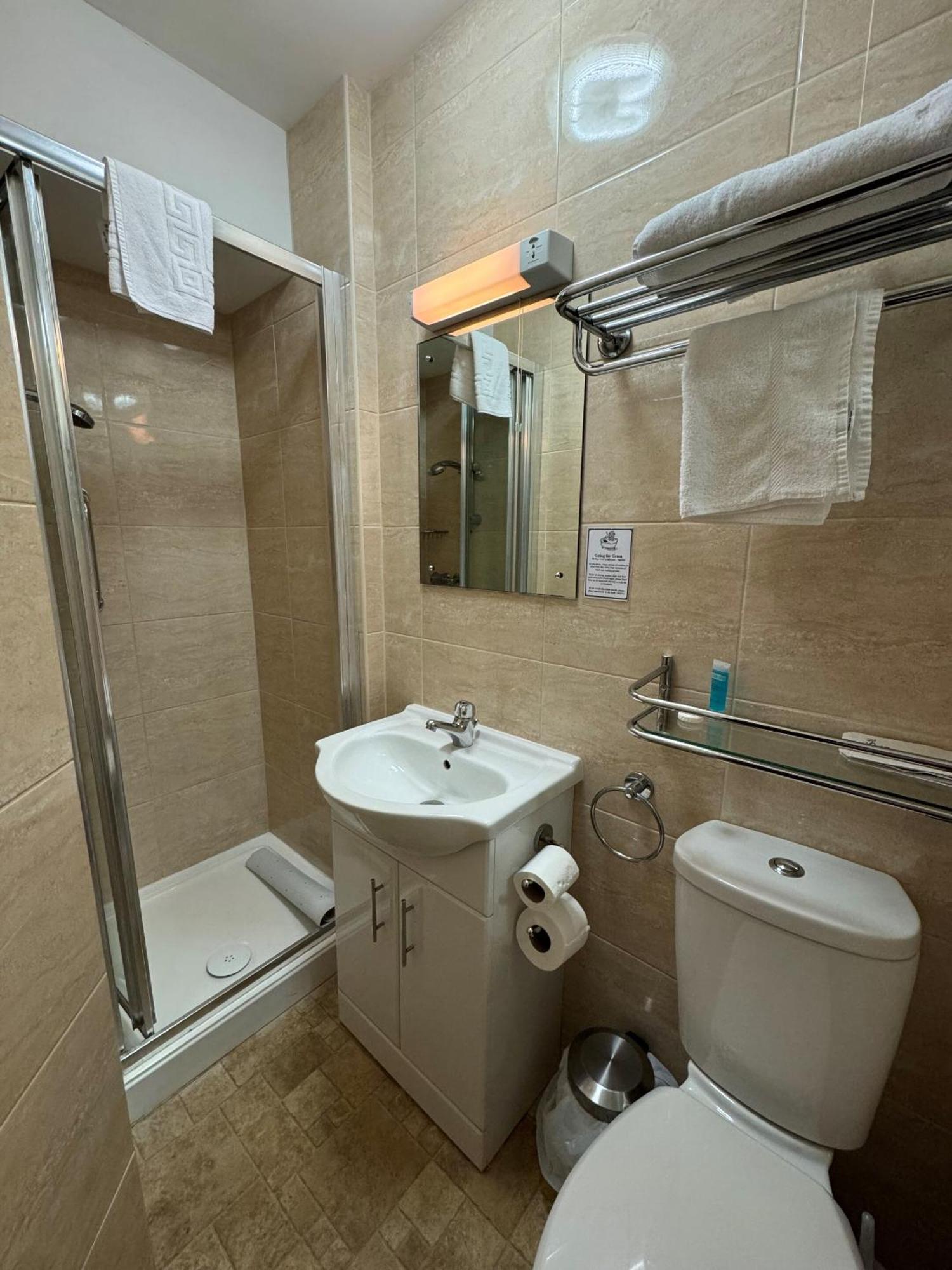 Haddon Hall Hotel 이스트본 객실 사진