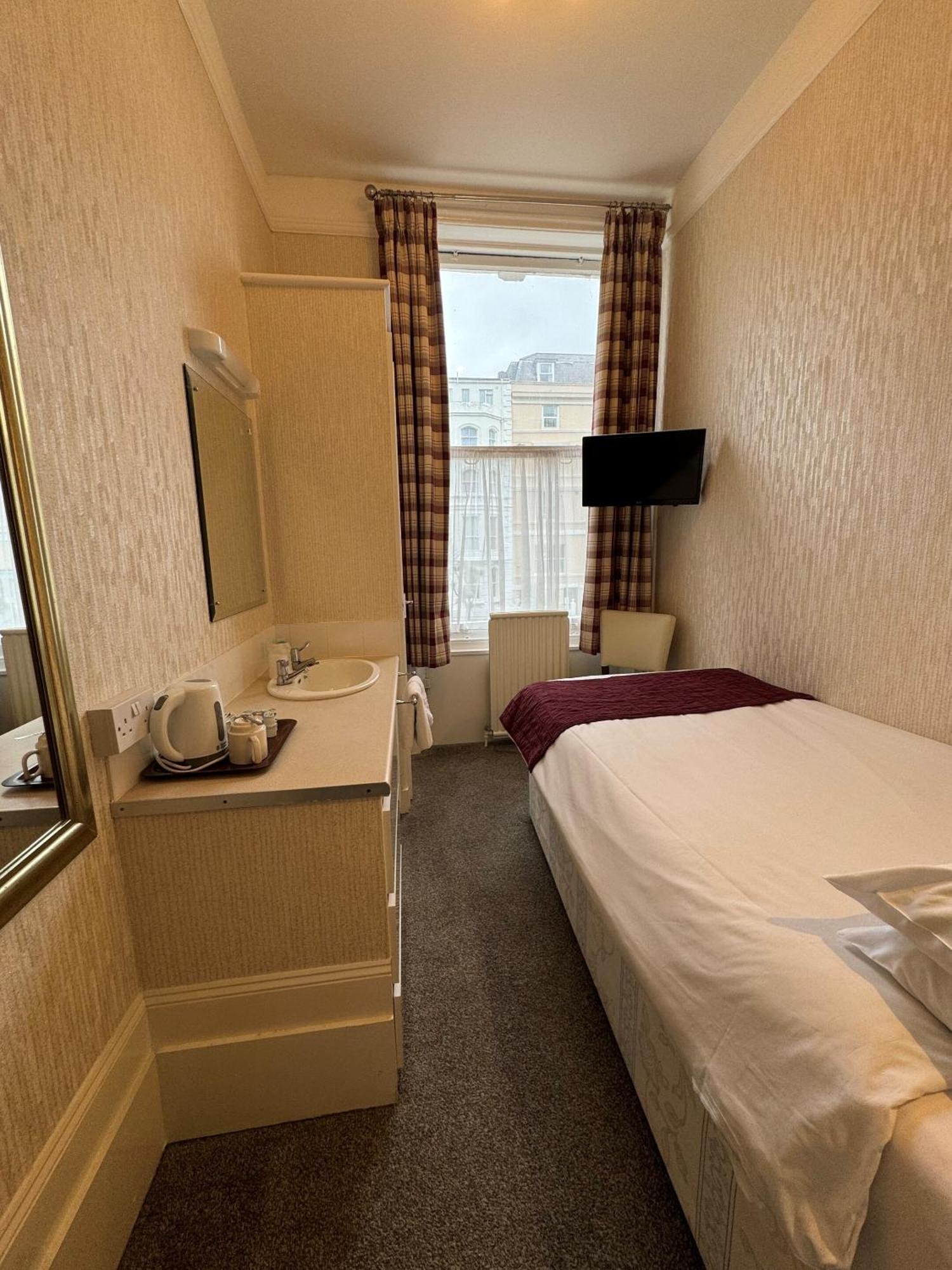 Haddon Hall Hotel 이스트본 객실 사진