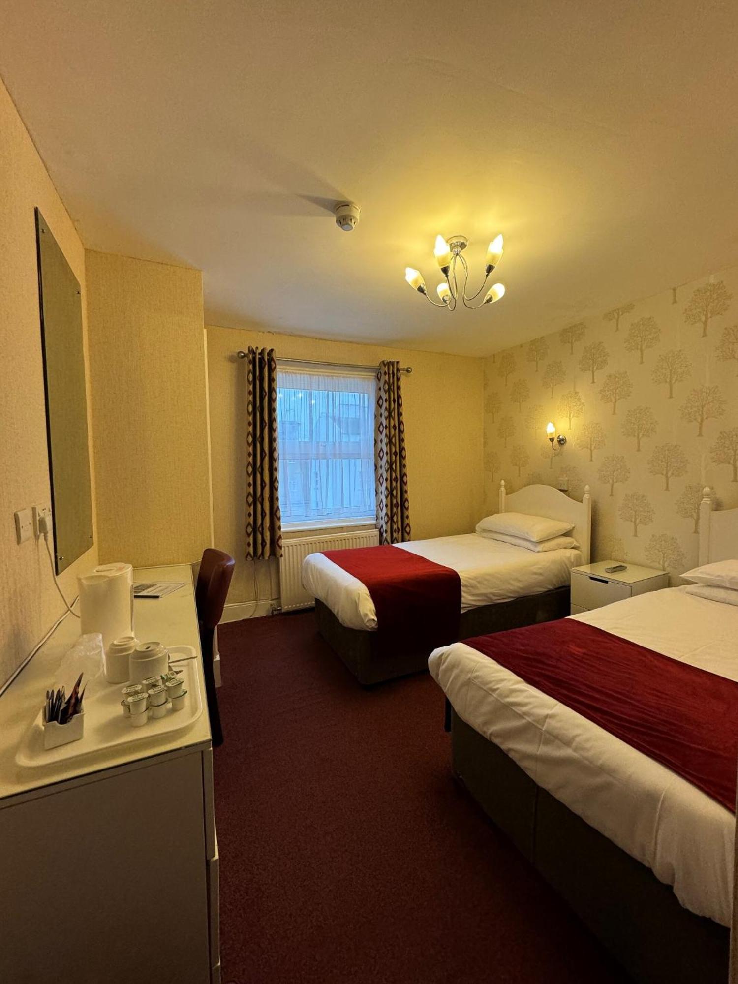 Haddon Hall Hotel 이스트본 객실 사진